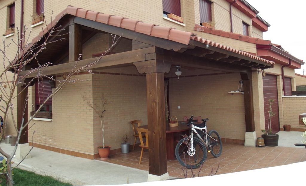 Porche dos aguas Leiva La Rioja