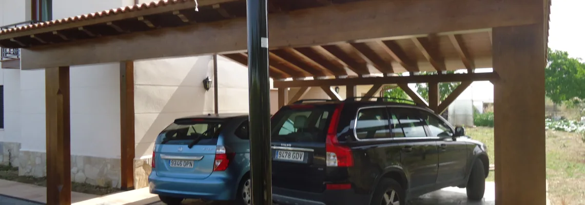 Porche a 2 aguas aparcacoches