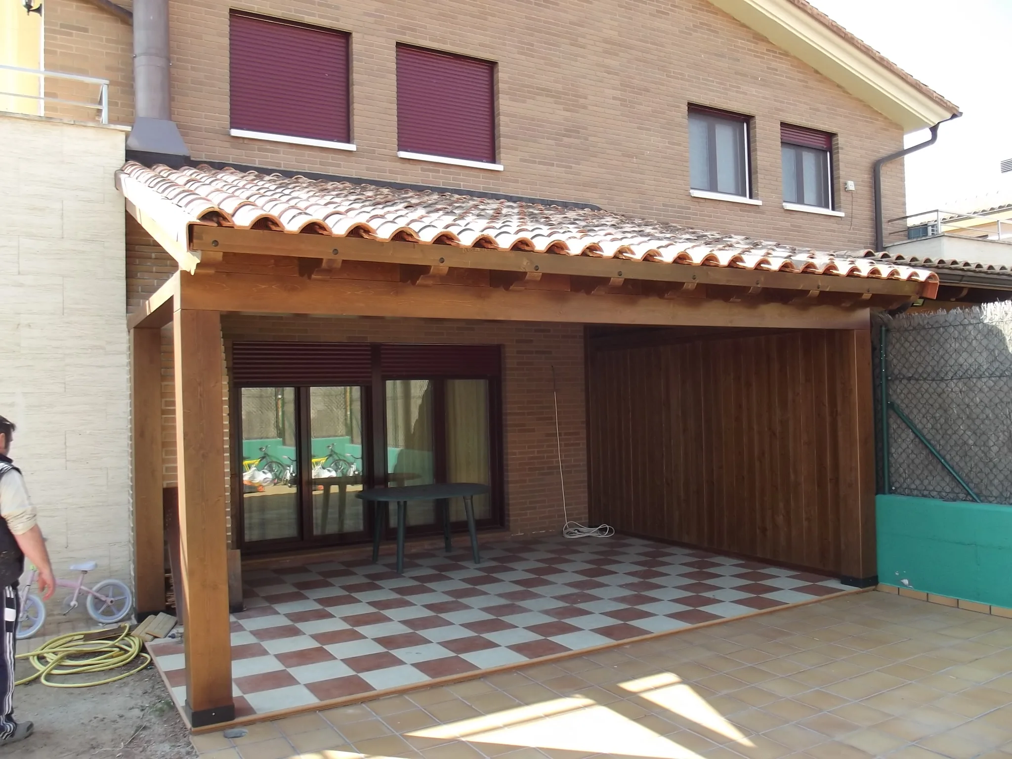 PORCHE MODERNO NAVARRETE LA RIOJA